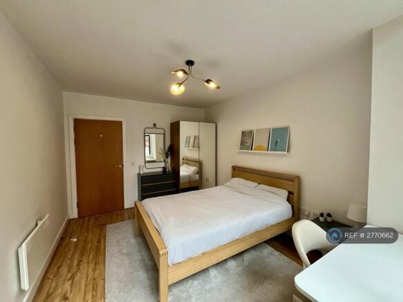 Bedroom (Photo 1 Of 2)