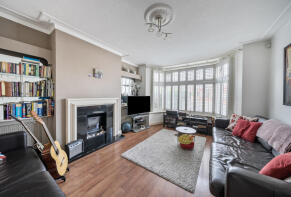 9, Crummock Gardens, London NW9 0DE
