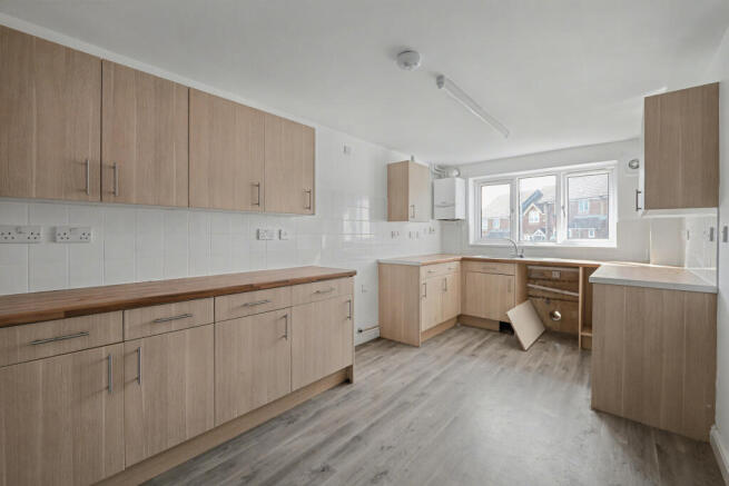 18 Meadowsweet Way, Wymering, PO6 3UT