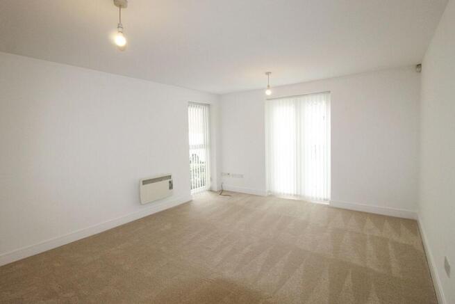 2 bed Apartment for sale Image 11