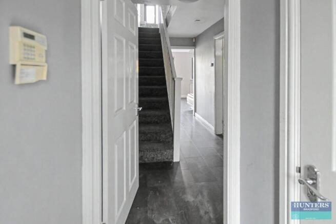 3 bed Town House for sale Image 9
