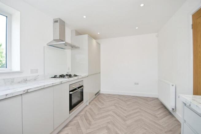 3 bed Detached for sale Image 6