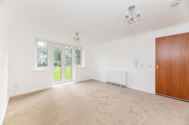 2 bed Apartment for sale Image 12