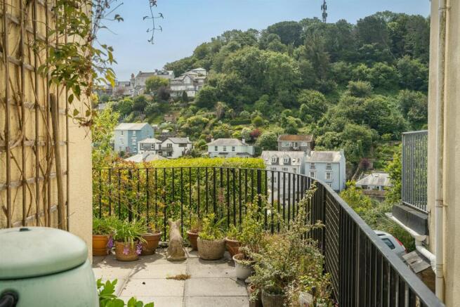 1_Outside_4_Town_Close_Claire_Gillo_Photography-23
