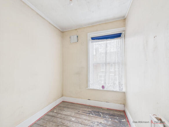 3 bed Terraced for sale Image 8