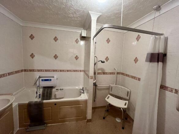 Apartment 23 Aire Valley Court, Beech Street, Bingley, West Yorkshire, BD16 1HR photo 5