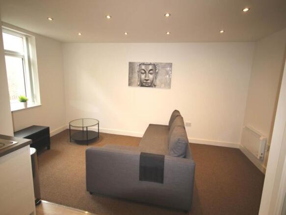 2 bed Flat to rent Image 8