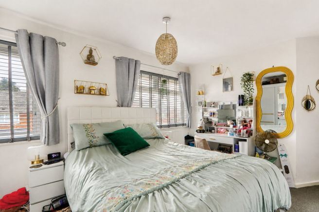 3 bed Terraced for sale Image 9