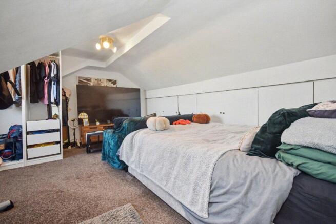 3 bed Terraced for sale Image 7