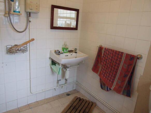 SHOWER/WET ROOM