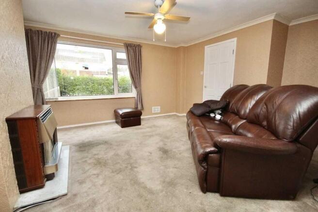 3 bed Semi-Detached for sale Image 4