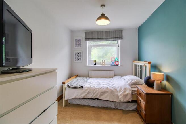 3 bed Terraced for sale Image 6