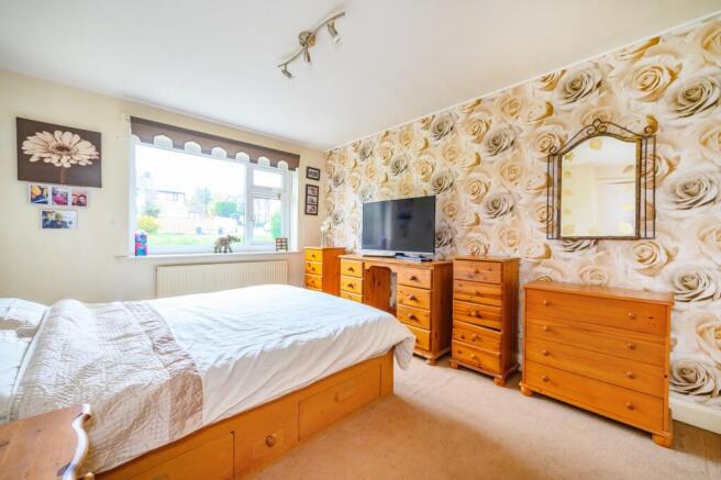 3 bed Semi-Detached for sale Image 8