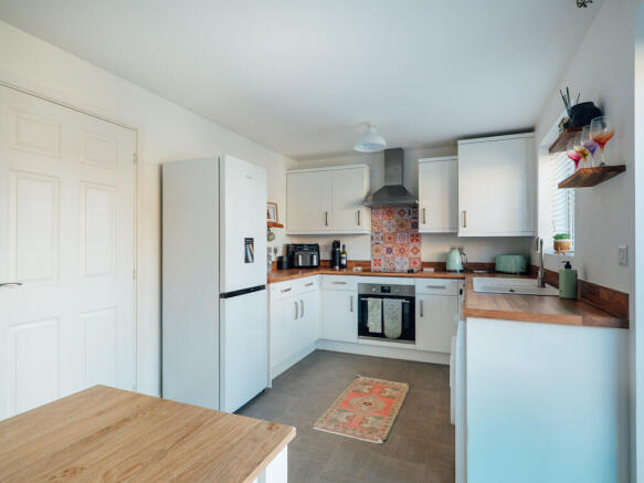 20 mollys run rightmove-3