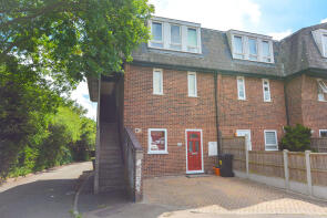 74, Mellow Purgess Close, Laindon, Basildon SS15 5XT