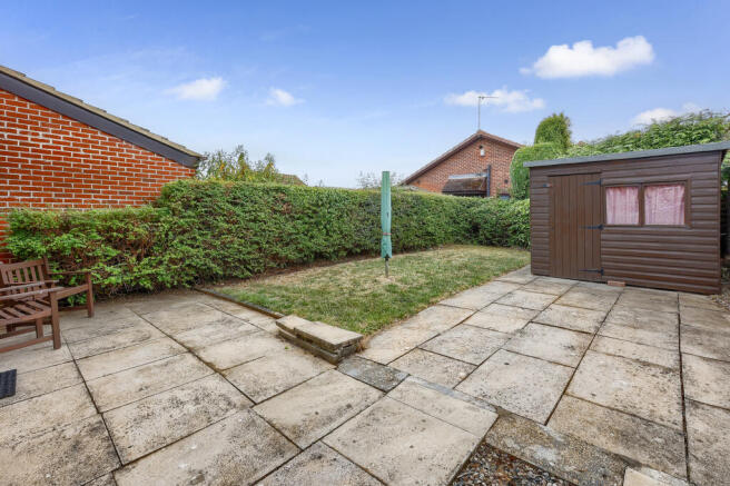 3 bed Semi-Detached to rent Image 9