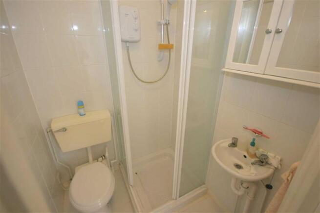 EN SUITE SHOWER / WC