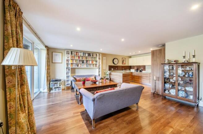 Davidson Frost-Wellings, DFW, Attlee Court, Living