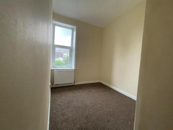 3 bed House to rent Image 5