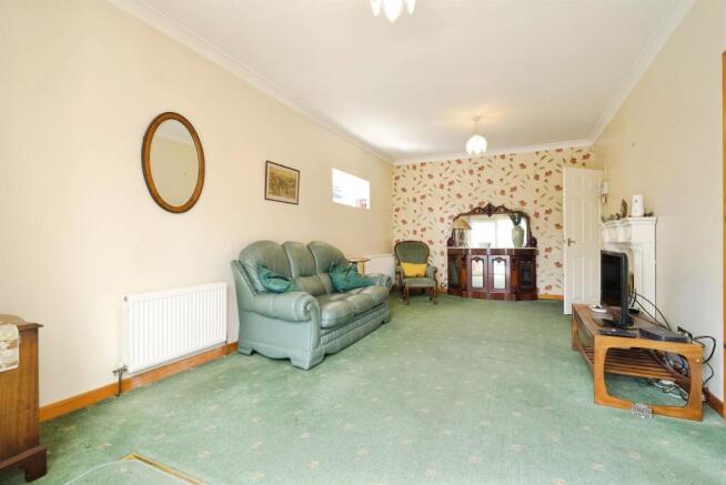 2 bed Detached Bungalow for sale Image 4