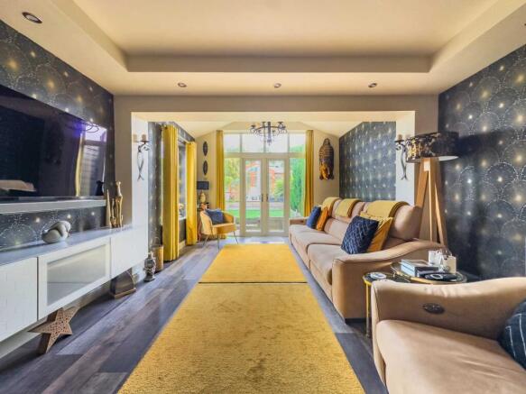 3 bed Semi-Detached for sale Image 7