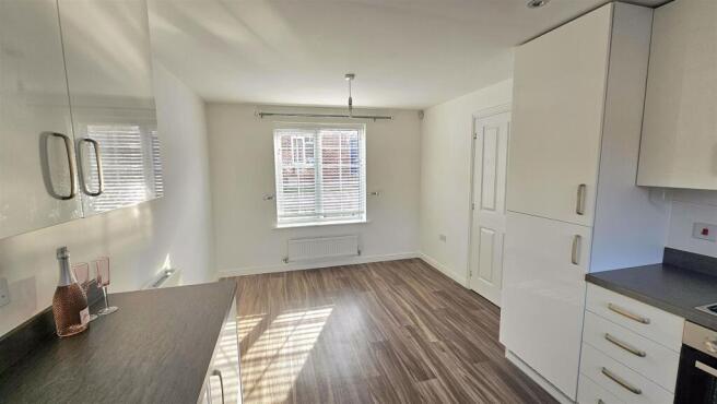 Kitchen / Dining