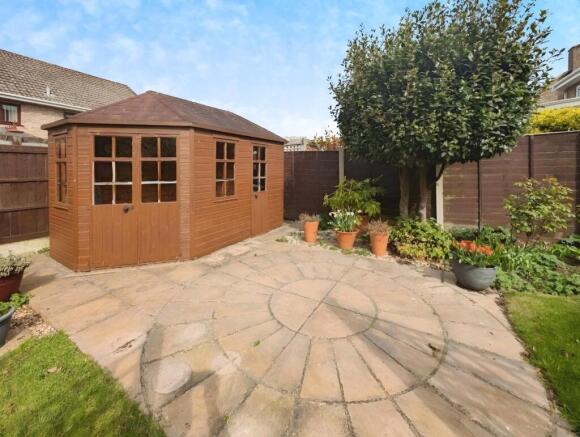 1e90af44-summerhouse.jpg