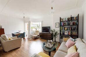 30, Hermitage Court, Woodford Road, South Woodford, London E18 2EW