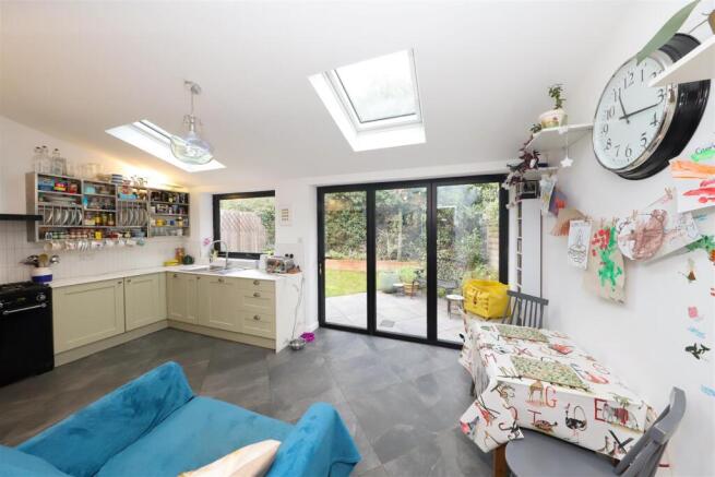 Cordingley Road, Ruislip, HA4 photo 4