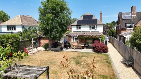 Kings Road, Lymington, Hampshire, SO41