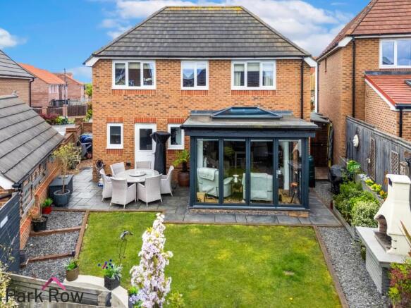 4 bed Detached for sale Image 4