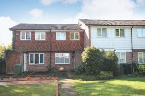 6, Oaks Court, Oaks Close, Leatherhead KT22 7SJ
