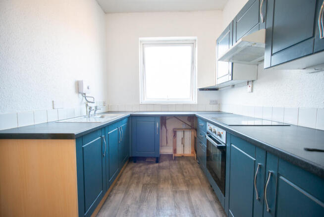 2 bed Flat to rent Image 5