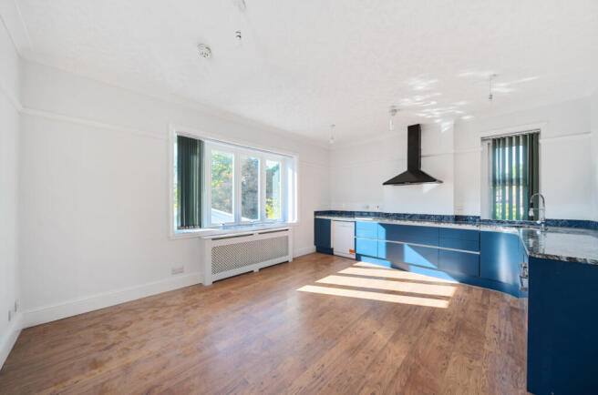 1354812-6-68c9391...