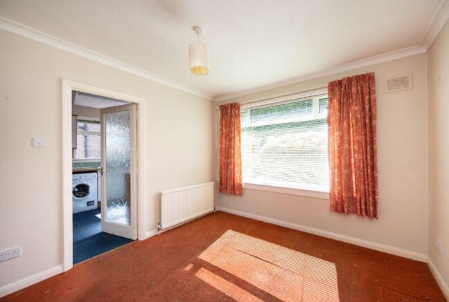 42 Thomson Road, Currie EH14 5HW photo 4