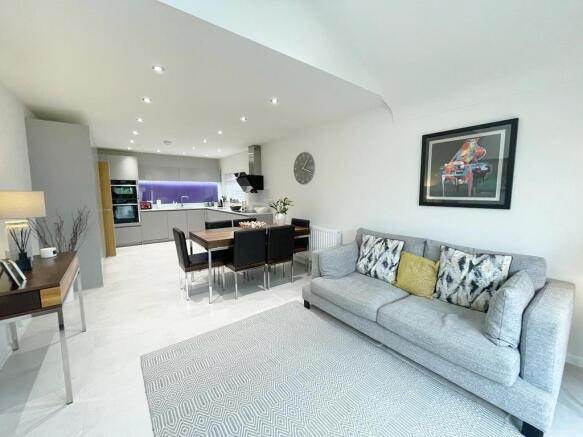 EXTENDED DINING-KITCHEN