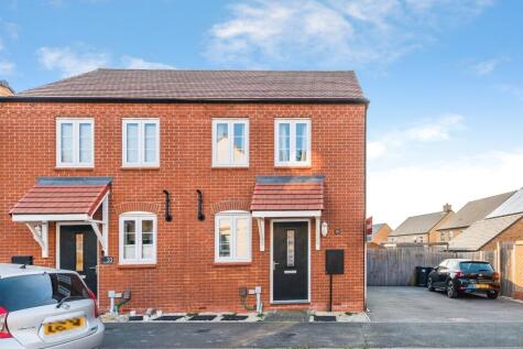 Kestrel Crescent, Witney