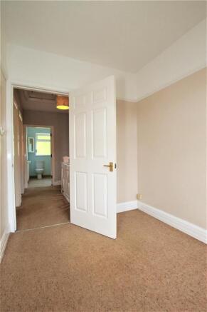 19 Rydal Road bed 3.JPG
