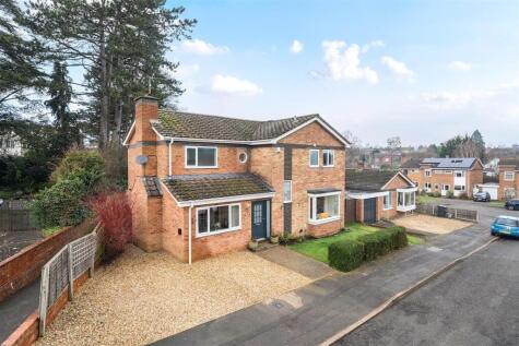 Smithland Court, Greens Norton, NN12