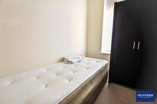 2 bed Flat to rent Image 12