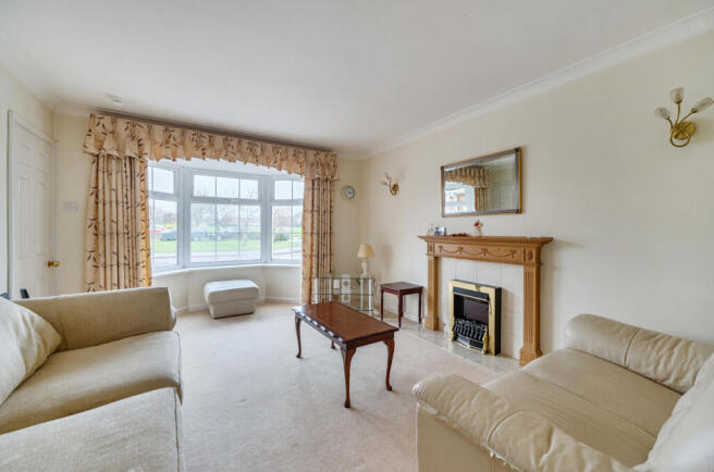 1385811-16-693c01...