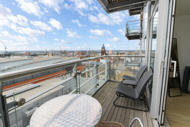 2 bed Flat to rent Image 4