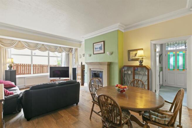 6 bed Semi-Detached for sale Image 7