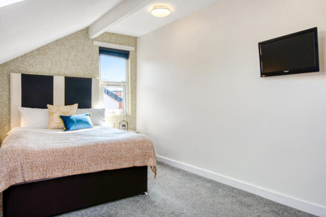 1 bed House Share to rent Image 12