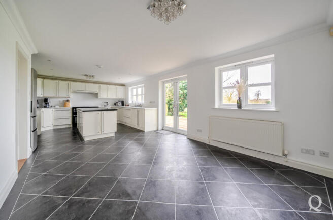 7033ccc6-32b4-482...