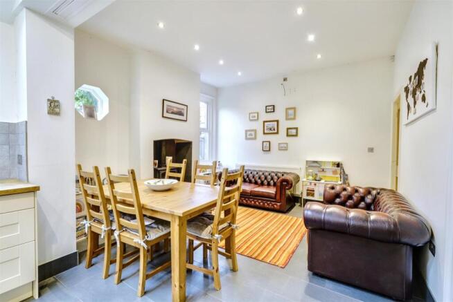 Dining_Sitting Room 1_2.jpeg