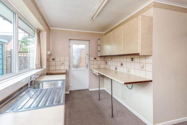 Kitchen: