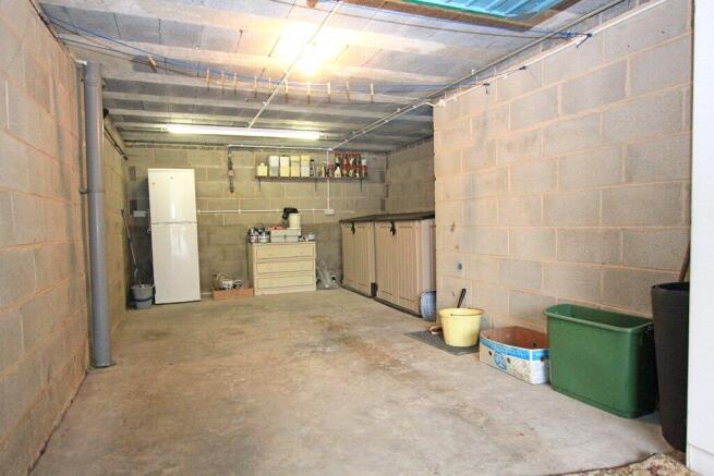 2 bed Terraced for sale Image 10