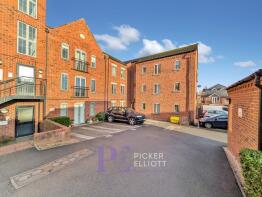 36, Weavers Court, Trinity Lane, Hinckley LE10 0BT