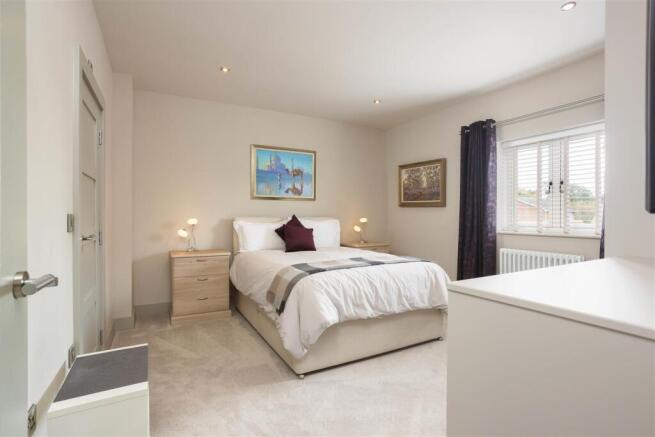 4 bed Detached for sale Image 10